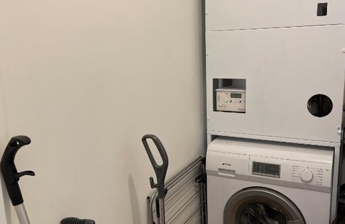 Whittington Apartment | Brand new Luxury 1 bedroom apartment