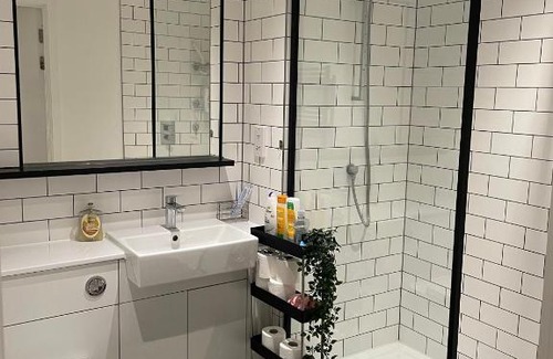 Whittington Apartment | Brand new Luxury 1 bedroom apartment