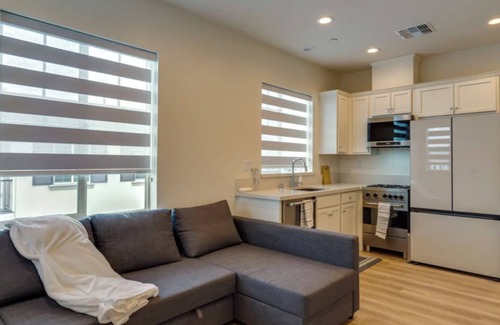 Tracy House | Brand New Luxury 2 Bed 2 bath