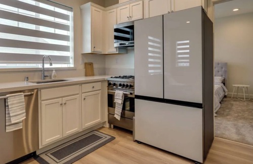 Tracy House | Brand New Luxury 2 Bed 2 bath