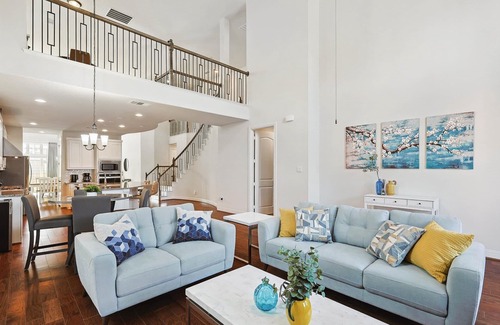 Irving House | Brand New Luxury 6BD,5BA Grand Vacation Home