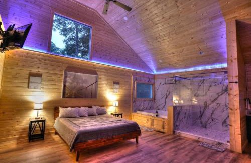 Cleveland House | Brand New Luxury Cabin Full of Amenities