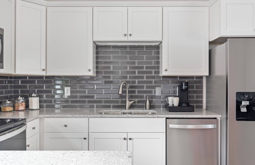 Paso Robles Apartment | Brand New, Luxury King Bedrm, Heart of Downtown, Quaint popular area, EV charger