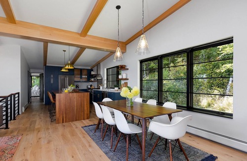 Warren House | Brand New Luxury Retreat with Hot Tub and amazing views minutes from Ski Areas