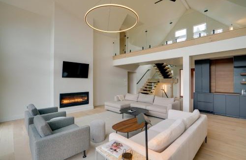 Windham House | Brand New Luxury Ski Cabin - 2 Mi to Windham Mtn!