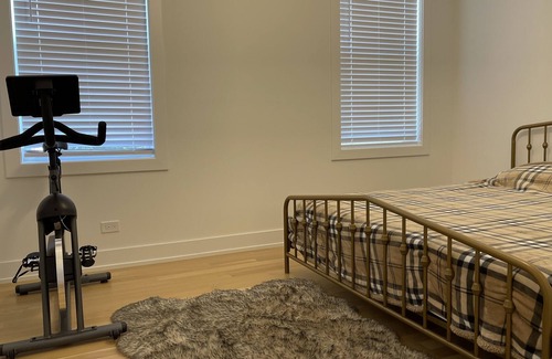 Jefferson Park House | Brand New Luxury space with roof deck! Vacation and Remote Work Chicago.