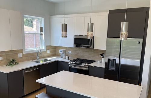 Jefferson Park House | Brand New Luxury space with roof deck! Vacation and Remote Work Chicago.