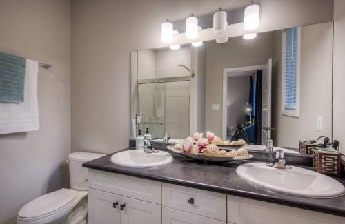 Rosemount House | BRAND-NEW LUXURY SUITE in DOON SOUTH, min to 401