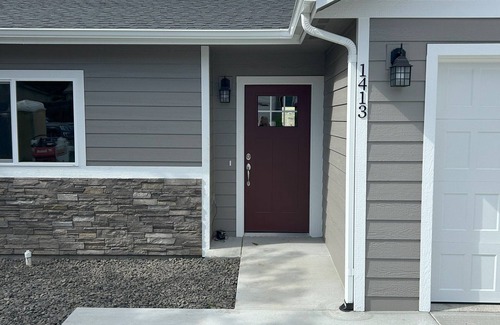 Lewiston House | Brand New Luxury Townhouse Getaway in Lewiston, Idaho!