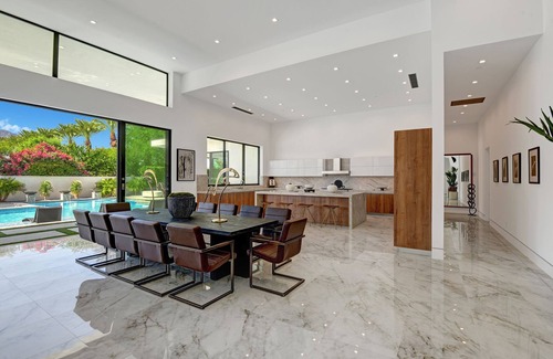Magnesia Falls Cove House | Brand New Luxury Vacation Rental, Private Resort Style Pool & Spa 1