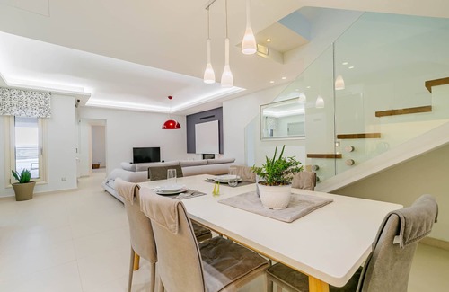 Evropouloi Villa | Brand-new luxury villa with panoramic views and infinity pool!