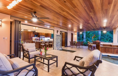 Dominical House | Brand New Luxury Villa With Outstanding Ocean Views & Wildlife on Doorstep