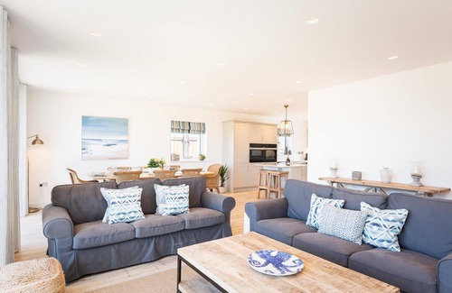 Constantine Bay House | Brand New Luxury villa on Treyarnon Beach sleeps 8, Dog Friendly