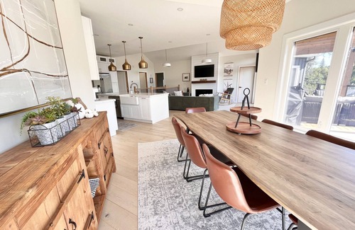 Timiskaming District Cottage | Brand new luxury waterfront cottage