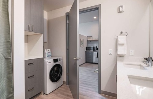 Lower Queen Anne Apartment | Brand New Modern 2BD Loft Apt