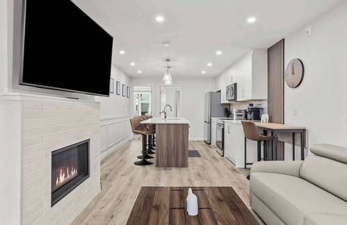 Harvie Heights Apartment | Brand New - Modern Rocky Mt. Retreat by Banff