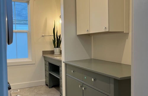 Anaconda House | Brand New Modern Clean and Cute 1 Bedroom 1 Bed Bath House