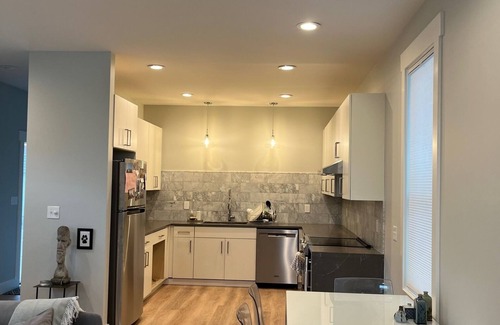 Anaconda House | Brand New Modern Clean and Cute 1 Bedroom 1 Bed Bath House