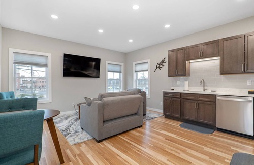 Stockade Historic District Apartment | Brand New Modern Downtown Apartment, Convenient