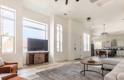 Modesto House | Brand NEW Modern Home Near Hospitals and Downtown