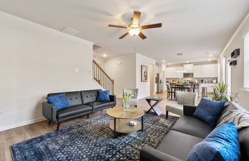 Church Street House | Brand New Modern House! 10min from ATL Airport