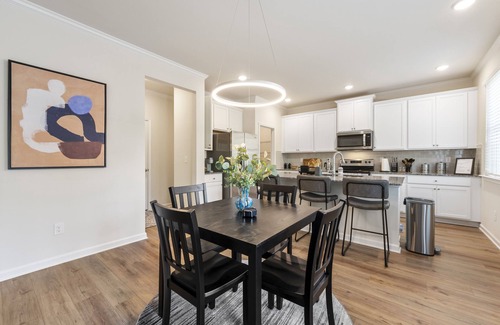 Church Street House | Brand New Modern House! 10min from ATL Airport