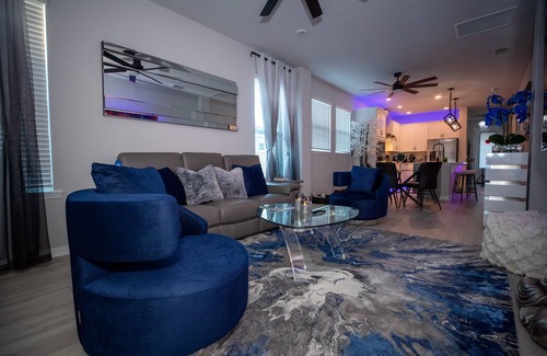 Colonialtown South House | Brand New Modern Pet Friendly Zen Home W/Private Home Theater & Hot Tub! 2 Bedroom Home by RedAwning