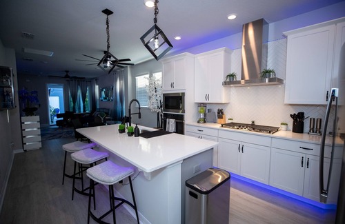 Colonialtown South House | Brand New Modern Pet Friendly Zen Home W/Private Home Theater & Hot Tub! 2 Bedroom Home by RedAwning