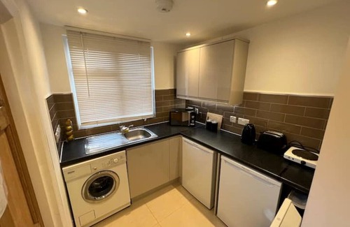 Coppetts Apartment | *BRAND NEW* Modern Studio Apartment