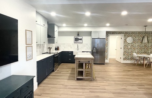 Pleasant Grove Apartment | Brand NEW modern ski retreat close to Sundance & BYU