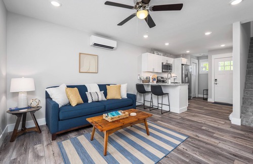Traverse City House | Brand New Modern and Cozy Townhouse On The Cusp Of Downtown Traverse City