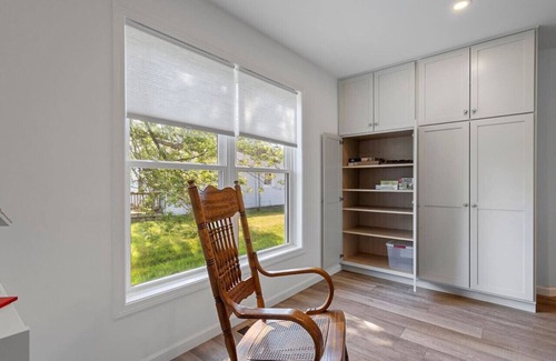 Lexington House | Brand New Modern 3bd 2bth 5 homes from beach!