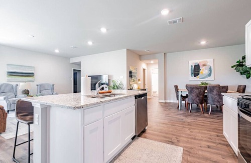 Broussard House | Brand New, Nine Beds, 5 Bedrooms, 3 Bathrooms