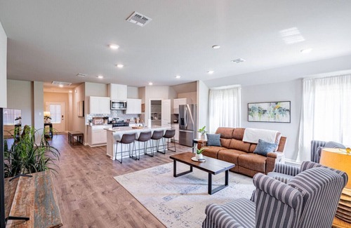 Broussard House | Brand New, Nine Beds, 5 Bedrooms, 3 Bathrooms