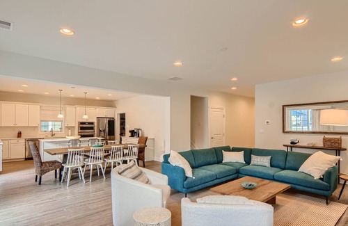 Normandy Beach House | Brand New - Ocean View - Steps to Beach- With Private Pool