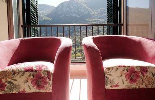 Donji Morinj Apartment | Brand New One Bedroom With Amazing Bay and Mountain views