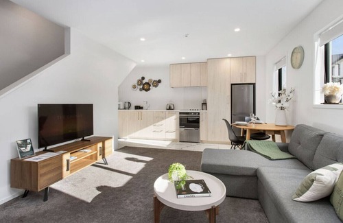 Riccarton Apartment | Brand New Opposite Hagley Park Close CBD Hospital