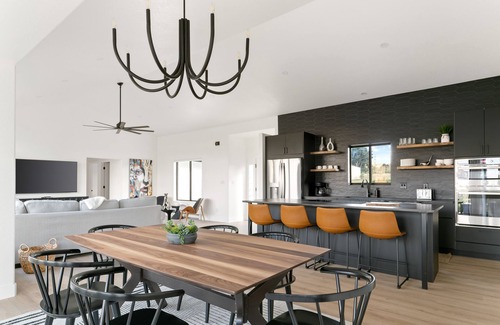 Palisade House | Brand New Palisade Listing - The Mesa ViewHouse!