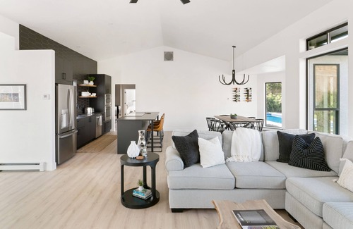 Palisade House | Brand New Palisade Listing - The Mesa ViewHouse!