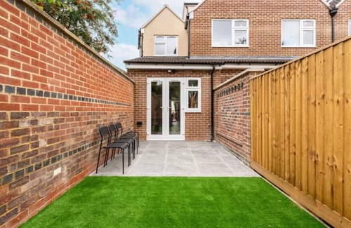 Oxford House | Brand New, Peaceful Headington Home & Free Parking