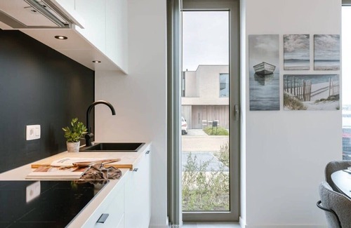 Raversijde Apartment | Brand new pet friendly apartment with parking