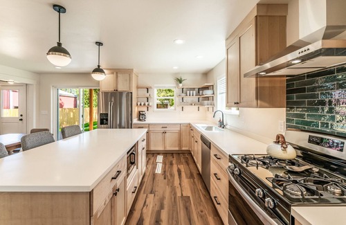 Manhattan House | Brand New Pet Friendly Manhattan Home in small town community!