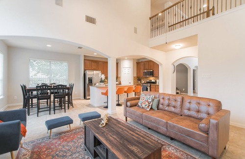 Spring House | Brand New Pool & SPA! 4-Bdr retreat in The Woodlands TX, Sleeps 10