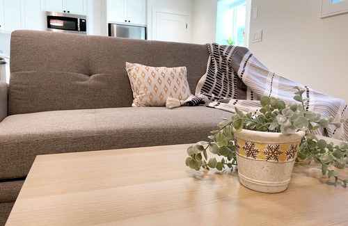 Willoughby House | Brand new private suite in willoughby