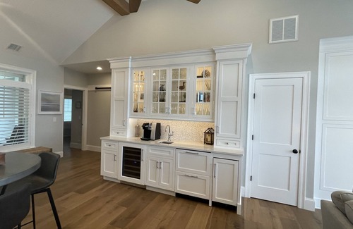 Monomoscoy Island House | Brand new private beachfront home in Mashpee on Waquoit Bay