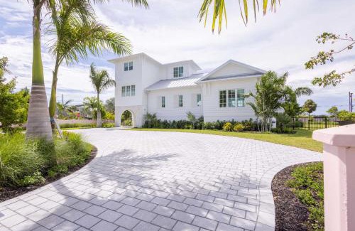 Key West House | Brand New & Private Pool - Palmgale House