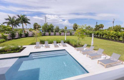 Key West House | Brand New & Private Pool - Palmgale House