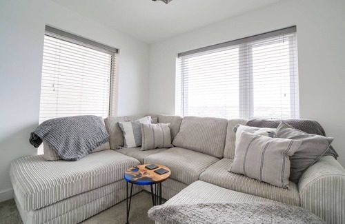 Perranporth House | Brand New property , Stunning Sea Views , beautifully furnished