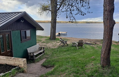Motley Cabin | Brand new remodel, fantastic 1 bedroom on Lake Shamineau.