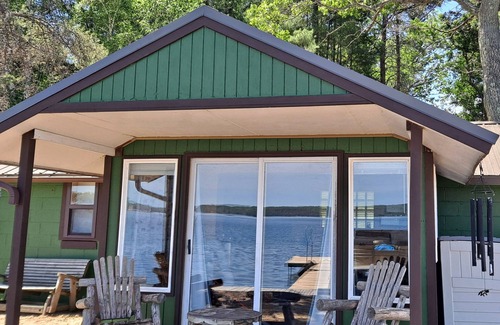 Motley Cabin | Brand new remodel, fantastic 1 bedroom on Lake Shamineau.